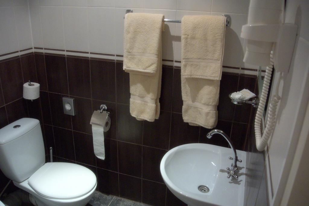 Eurohotel Maardu Zimmer foto